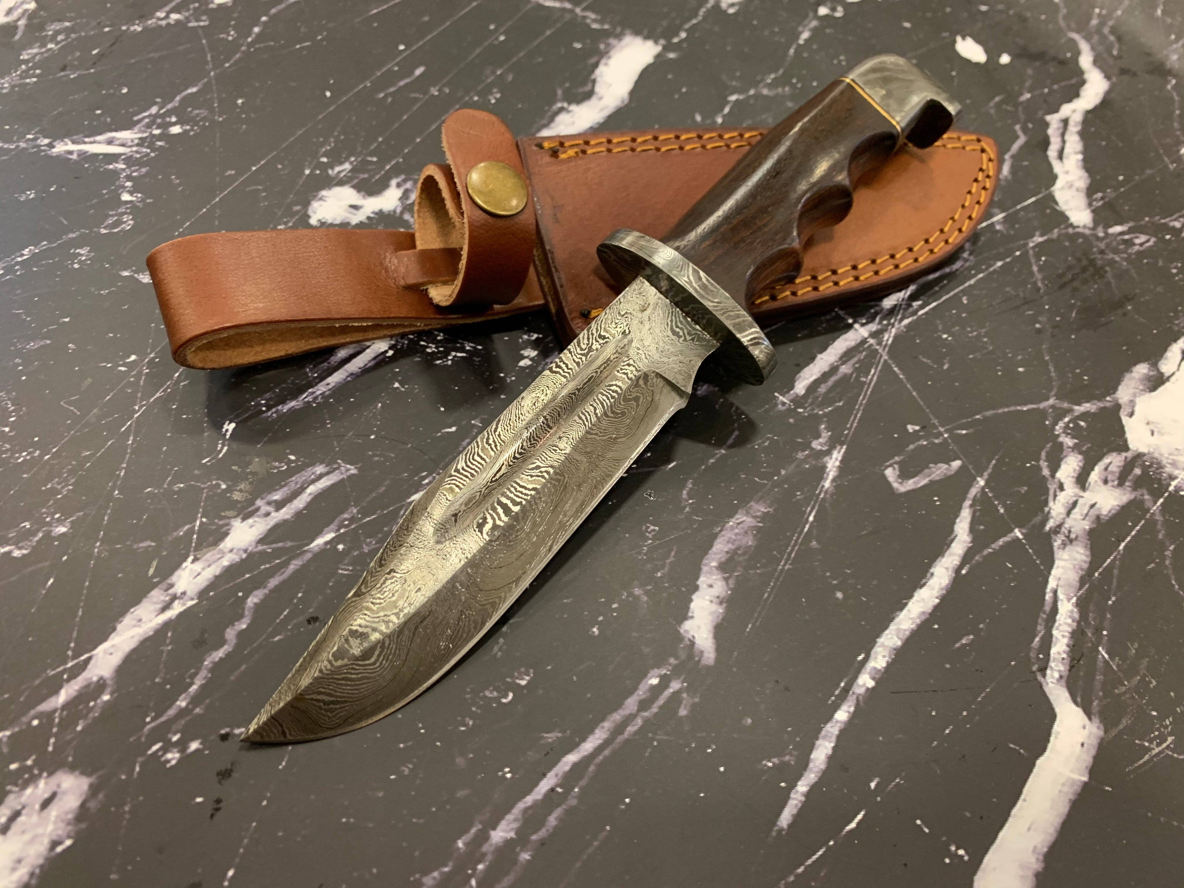 Damascus Hunting Knife Full Tang with Damascus Hilt Custom T: Burnt Bone / ML