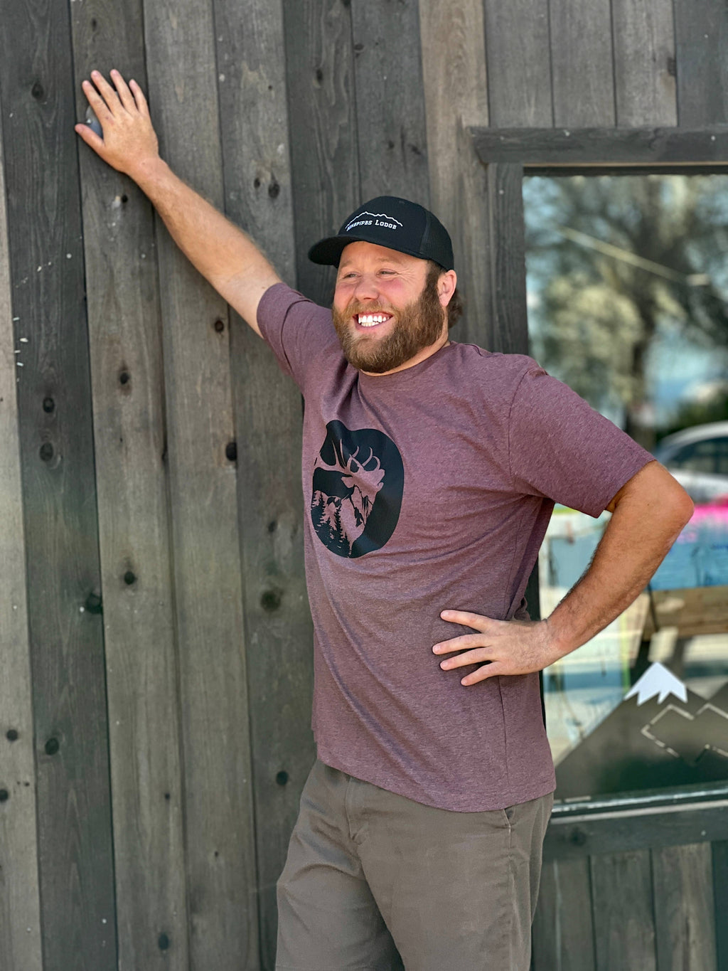 Bugling Bull Elk Adult Tee: Sea Foam / MT
