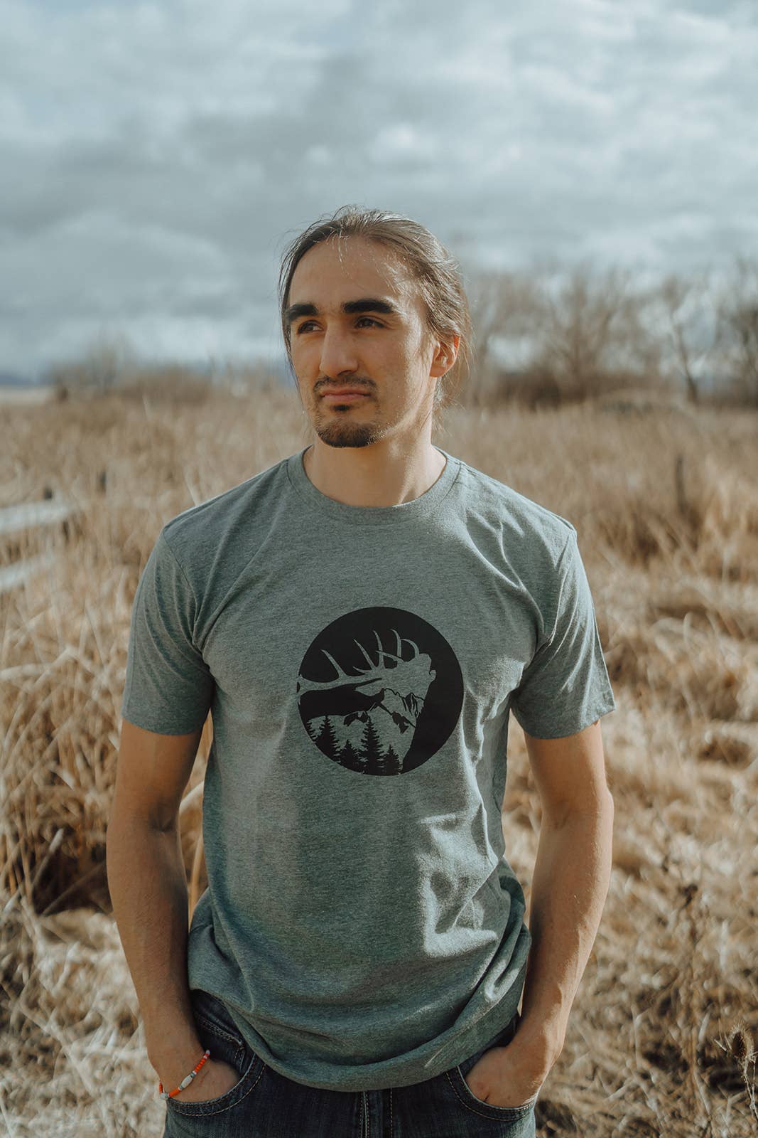 Bugling Bull Elk Adult Tee: Sea Foam / MT